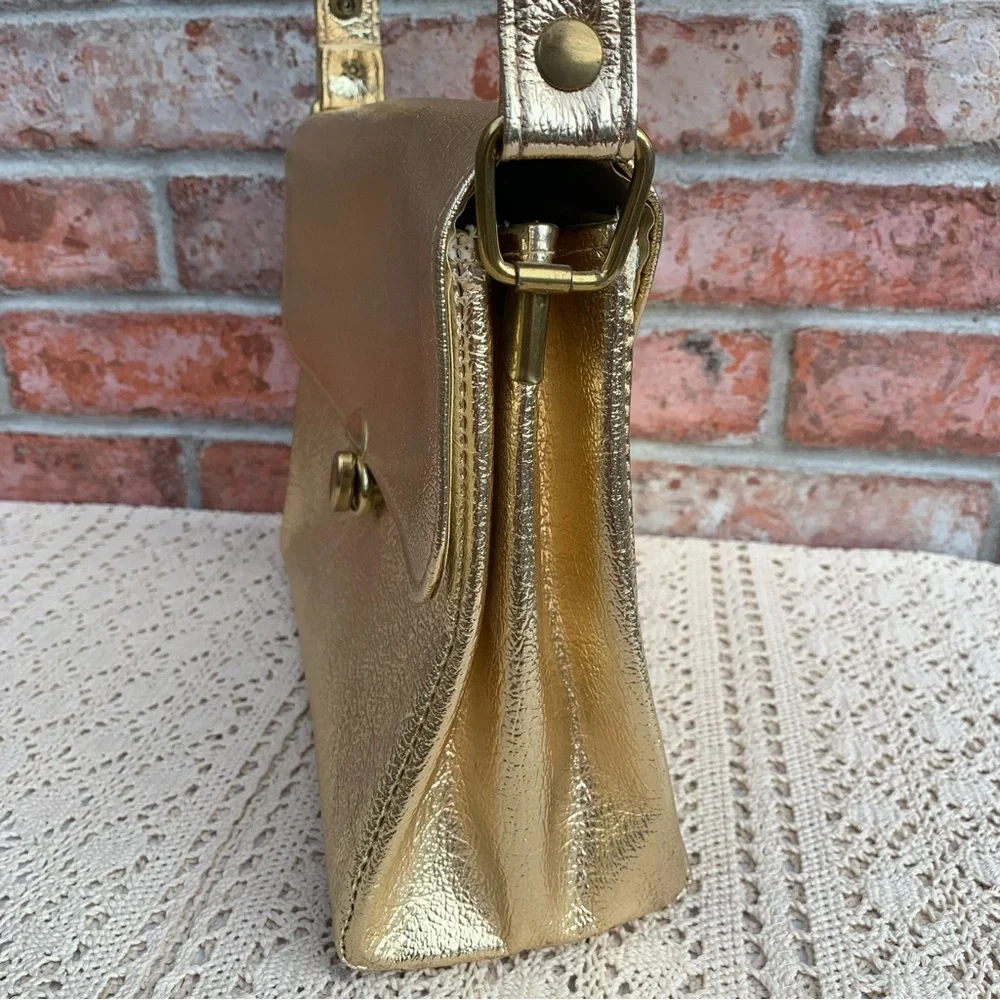 Vintage 60s 70s Gold Lame Metallic Vinyl Shoulder Handbag